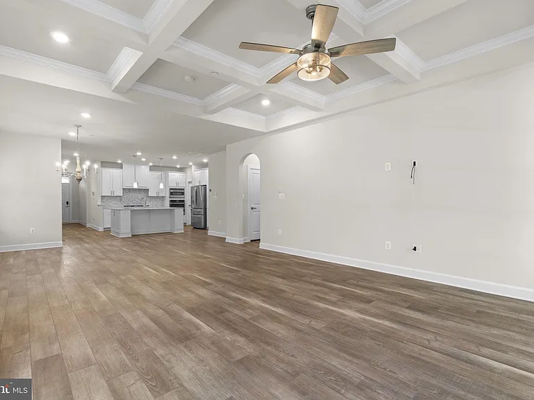 10513 Rossini Ln — Photo 4