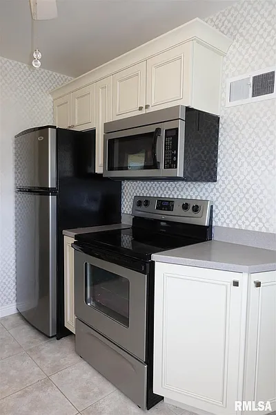 Thumbnail 16