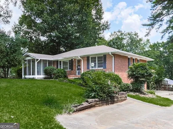 291 Sourwood Dr, Marietta, GA 30062