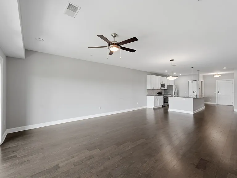 5339 Highpointe Lakes Dr #404 — Photo 2