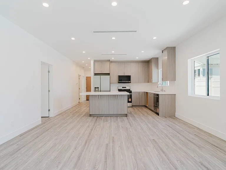 17846 Rinaldi St — Photo 10