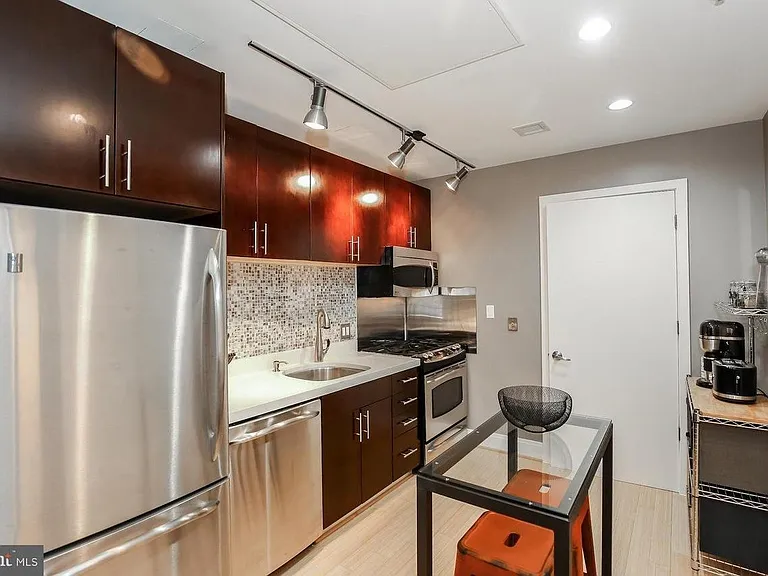 929 Florida Ave NW — Photo 5
