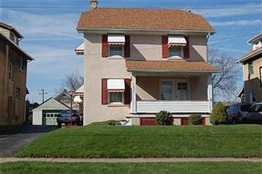 1st image of 1656 Manhattan Ave