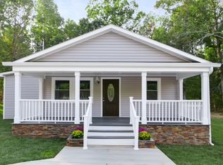 12501 Popes Head Rd, Clifton, VA 20124