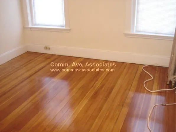 1144 River St APT 1F, Boston, MA 02136
