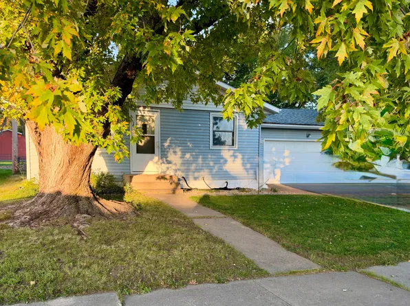 1415 N Langdon St, Mitchell, SD 57301