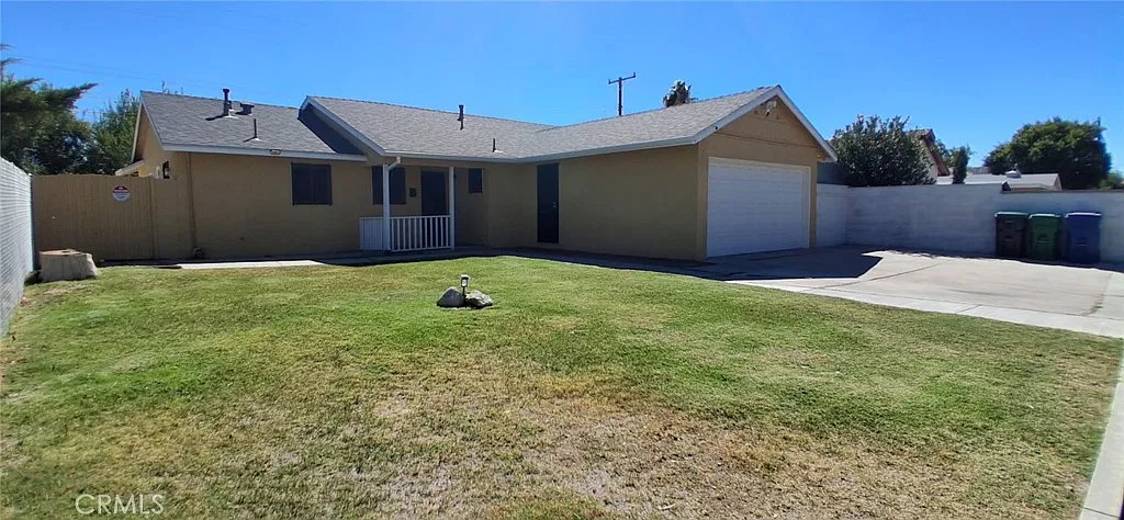 3 bed, 1.5 bath, 1181 sqft, $2,800 — Photo 2