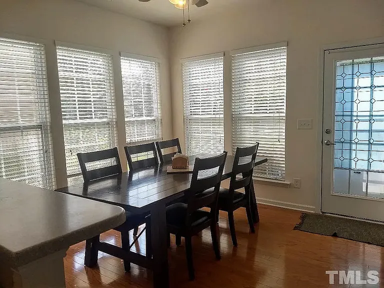 210 Oswego Ct — Photo 8