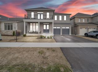 15 Dass Dr E, Centre Wellington, ON N1M0H1