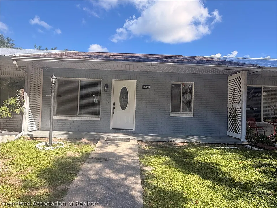 3002 Spinks Rd