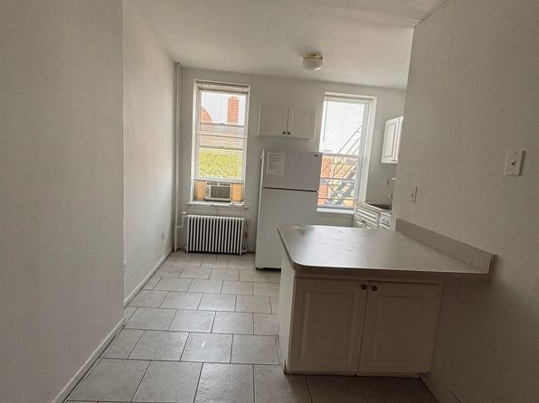 118 Adams St APT 5