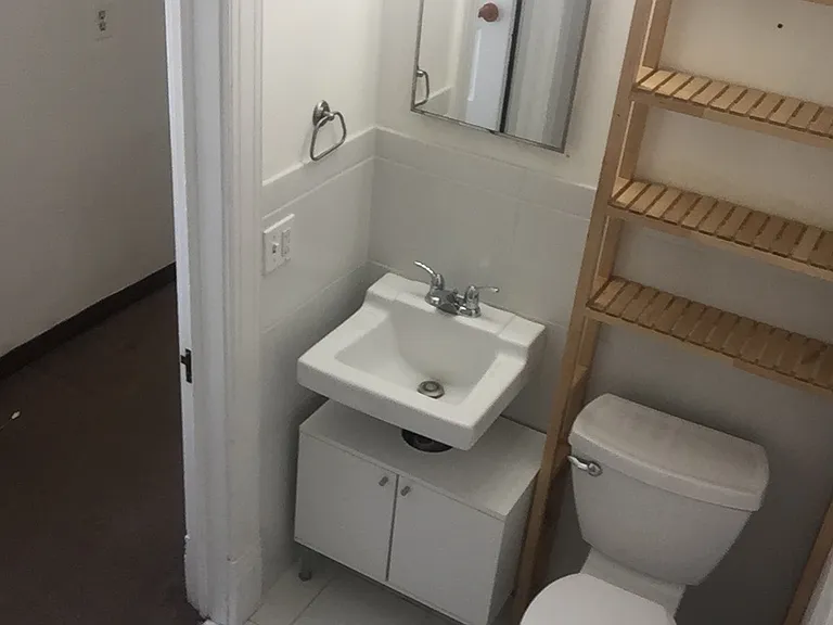 2314 Bryant Ave S #4 — Photo 10