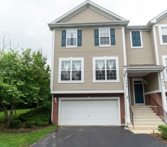 598 Declaration Ln, Aurora, IL, 60502