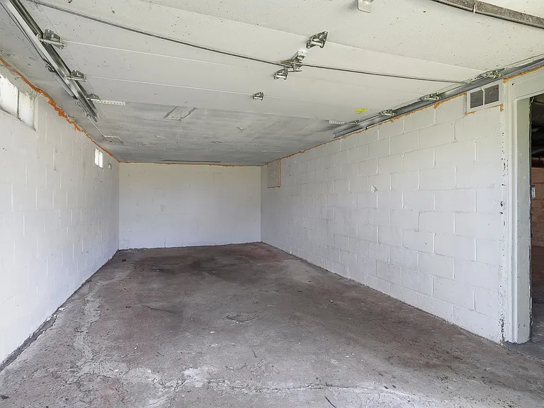 624 Elm Dr — Photo 31