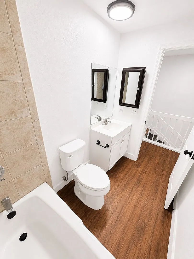2 bed, 1.5 bath, 1200 sqft, $1,289 — Photo 3