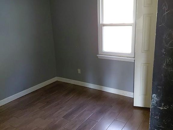 5th image of 3358 Chadbury Dr NW