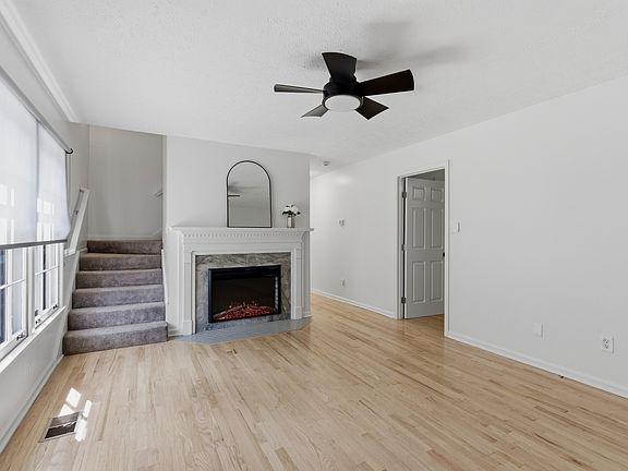 3rd image of 714 Ortega Rd