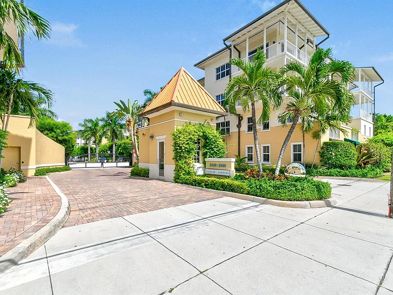 3940 N Flagler Dr #206 — Photo 29