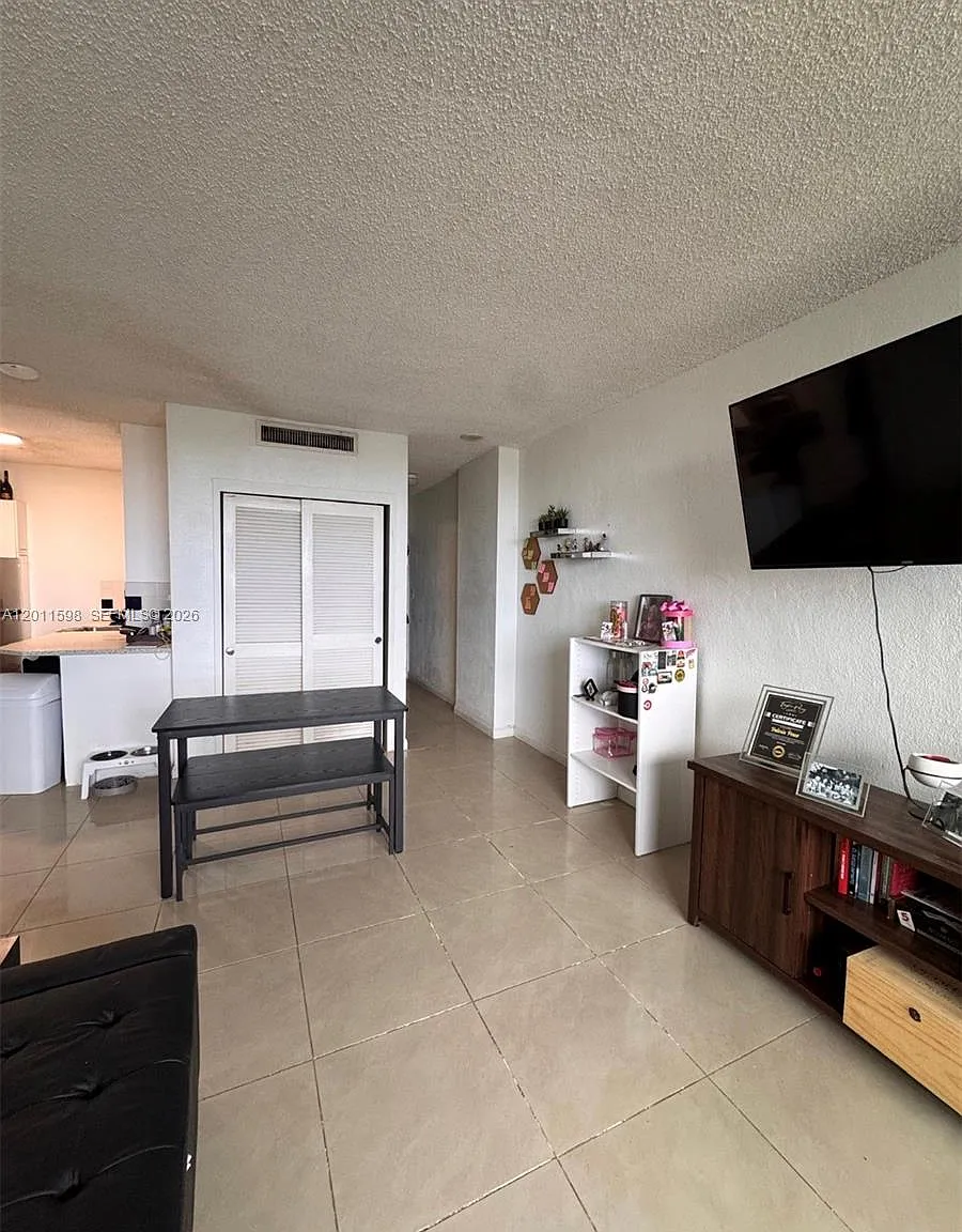 Flamingo South Beach I Co — Photo 3