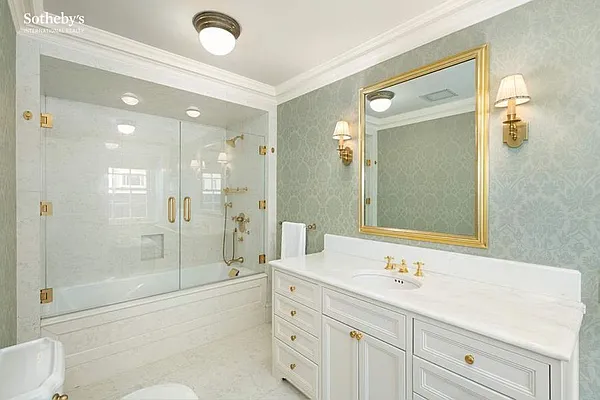 Sold by Sotheby's International Realty | media 25