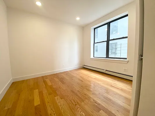 Rented by EastMount Realty LLC | media 9