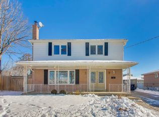 30 Bloomington Cres, Toronto, ON M3N 1R1