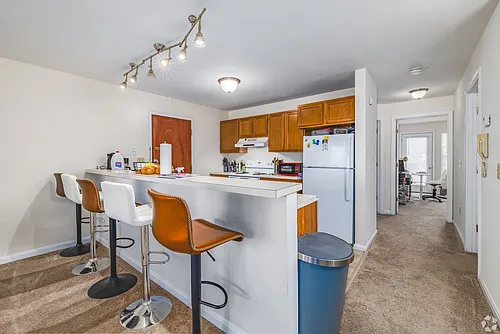 Walk to UC & UC Medical | 1BR/2BR Apartments Photo 1