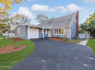 162 Boyle Rd, Selden, NY 11784