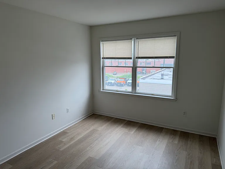 35 Prospect St #10 — Photo 9