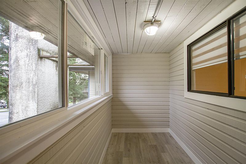 Surrey Townhouse for rent - 2 Bedrooms — photo 6