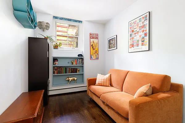 Sold by Compass | media 19