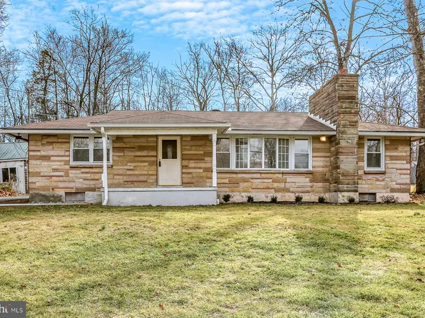 148 N Geyers Church Rd, Middletown, PA 17057