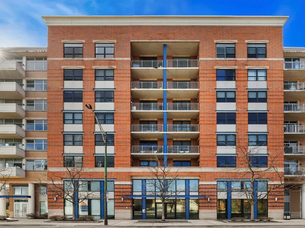 511 W Division St APT 806, Chicago, IL 60610