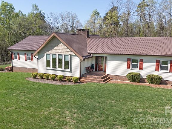 3rd image of 1368 Cajah Mountain Rd