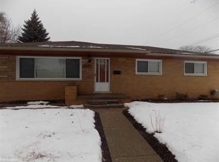 32315 Judilane St, Roseville, MI 48066