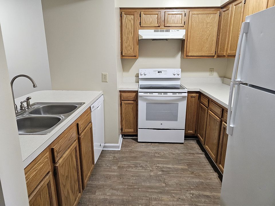 306 Bailey Run Lane kitchen_12082025