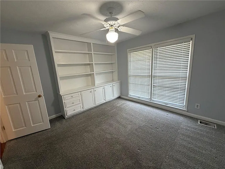 3336 Camelot Dr — Photo 23