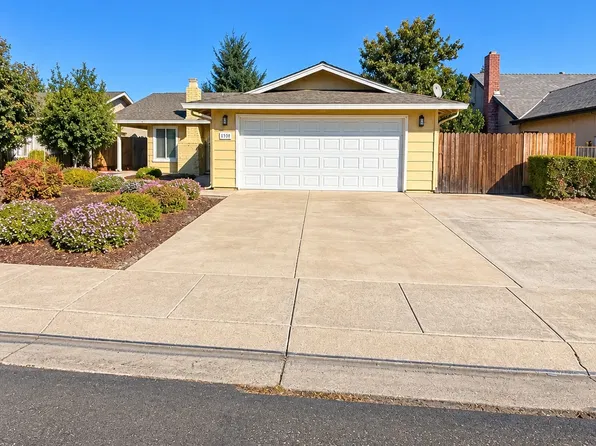 1093 Pepperwood Dr, Manteca, CA 95336