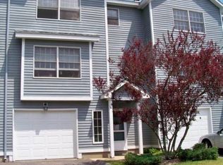 806 Fieldstone Ct, Colchester, CT 06415