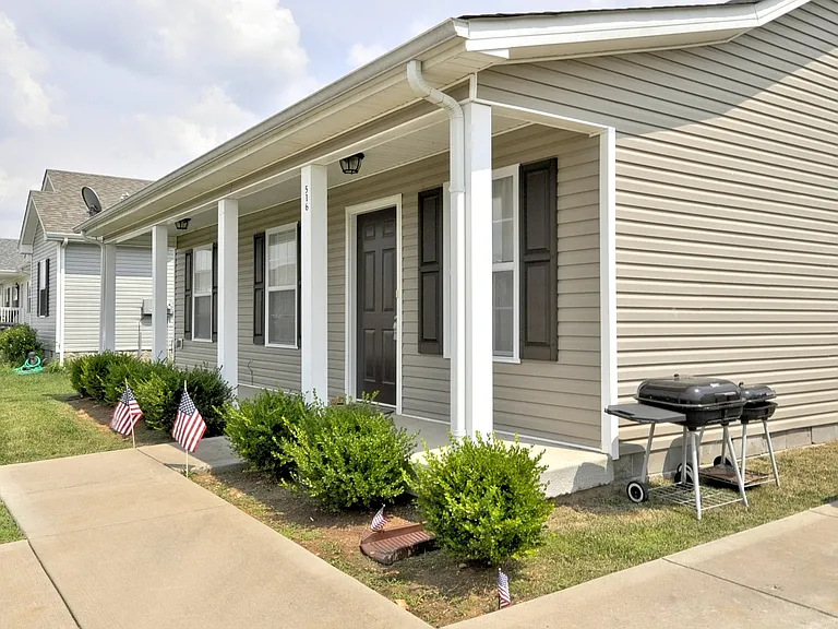 516 Fox Trot Dr — Photo 3