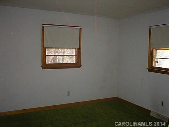 3rd image of 136 Moose Farm Dr