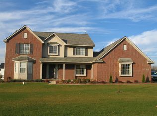 8941 Lantree Dr, Howell, MI 48855