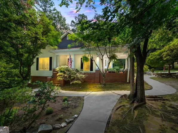 4728 Corn Creek Dr, Fairburn, GA 30213