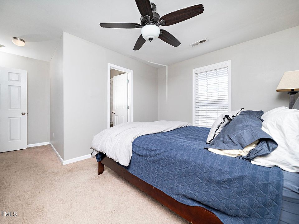 1st image of 103 Walford Park