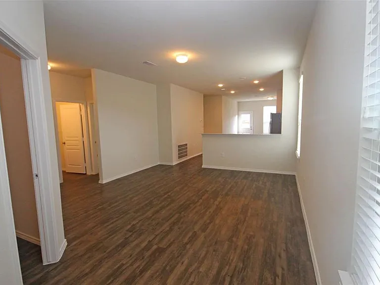 14635 Myrtle Point Dr — Photo 8