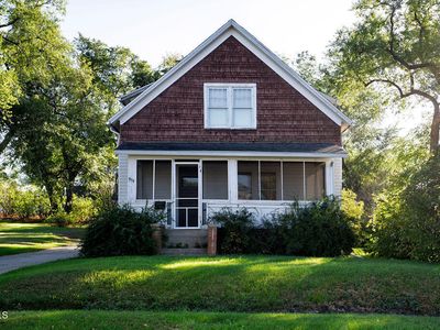 919 6th Ave SE, Jamestown, ND, 58401