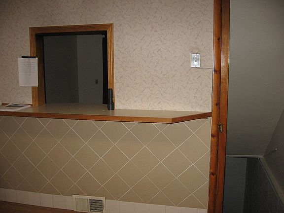 5th image of 3303 Lambert Cir NW