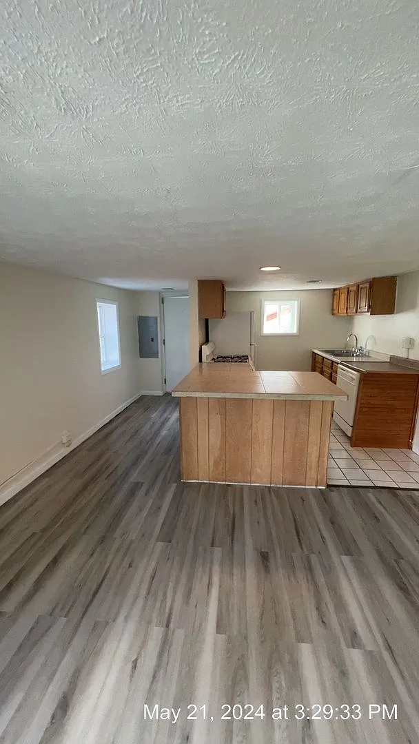 541 Stewart St. — Photo 1