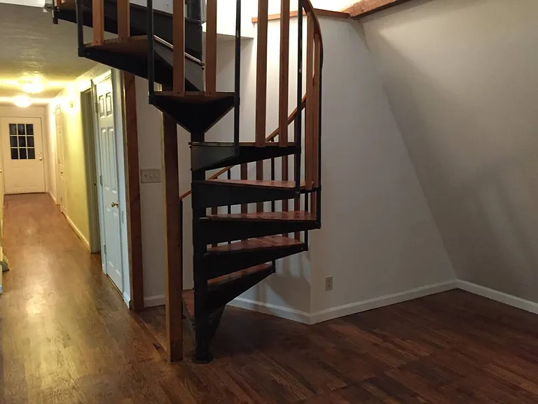 2391 Spotswood Trl — Photo 7