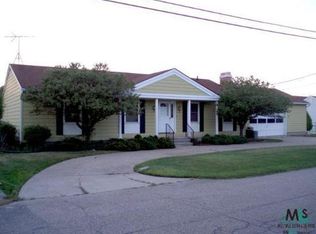 46641 Roselane Dr, New Baltimore, MI 48047